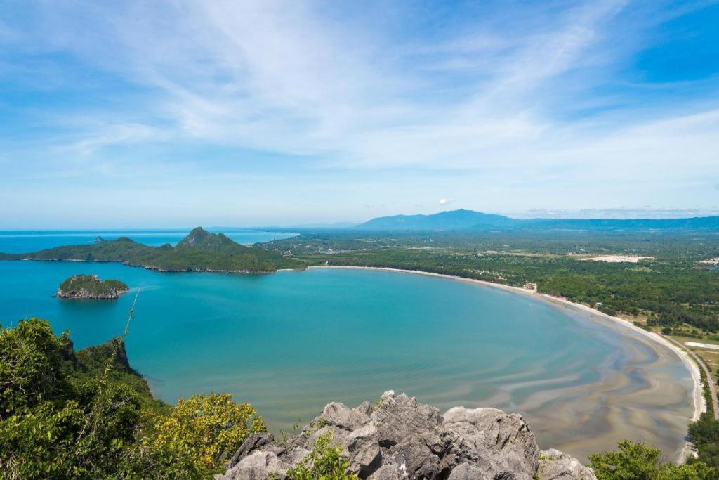 Prachuap Grand Hotel Prachuap Khiri Khan Zewnętrze zdjęcie